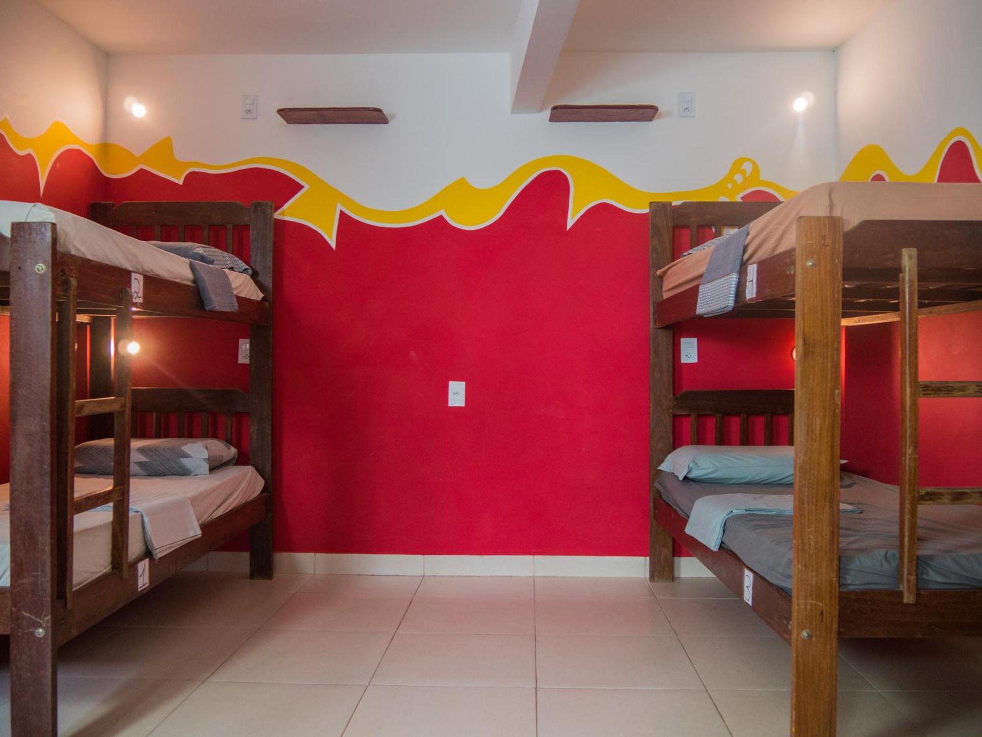 Chapada Backpackers Hostel Agencia เลนโซยส์ ภายนอก รูปภาพ