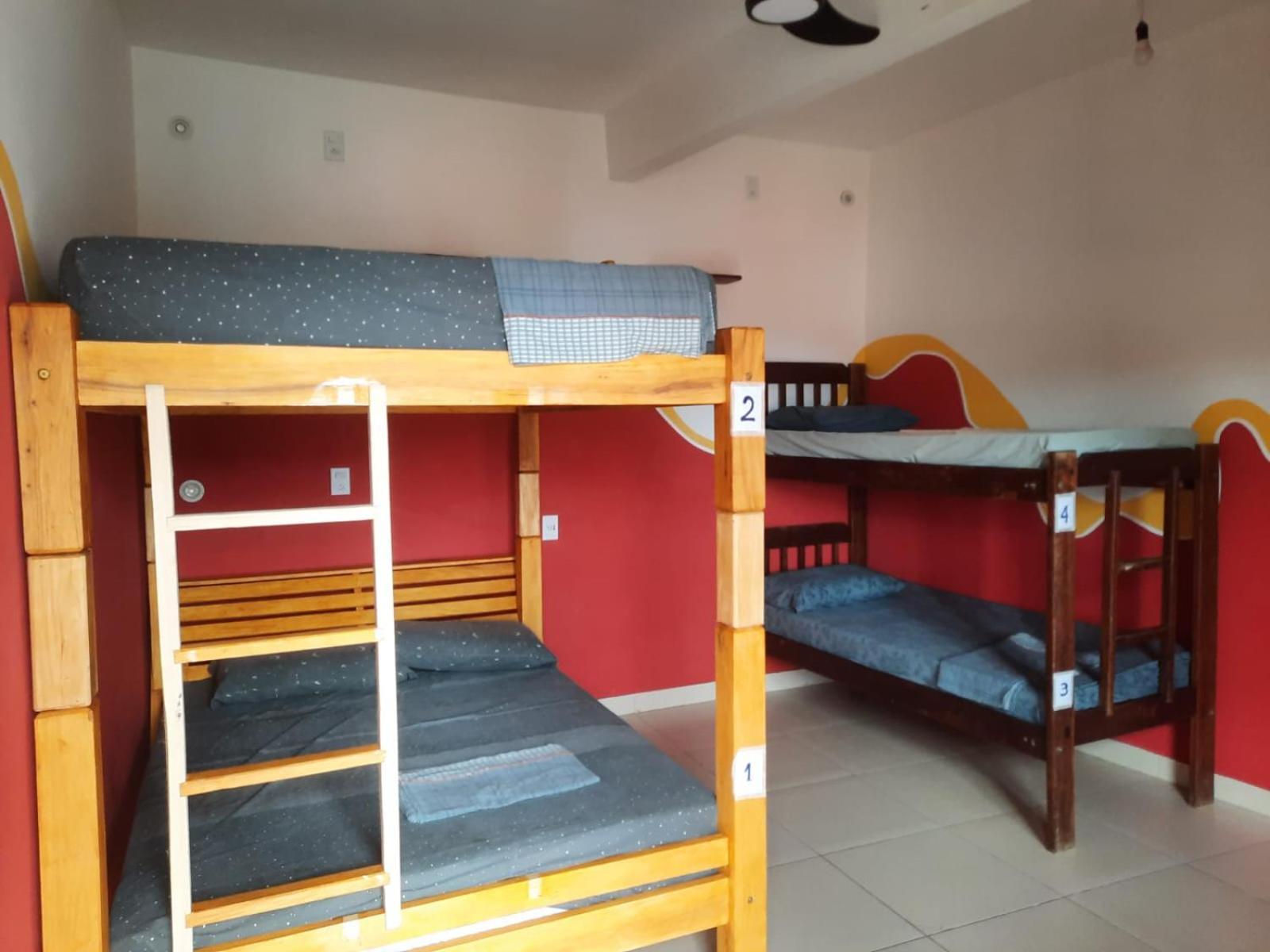 Chapada Backpackers Hostel Agencia เลนโซยส์ ภายนอก รูปภาพ