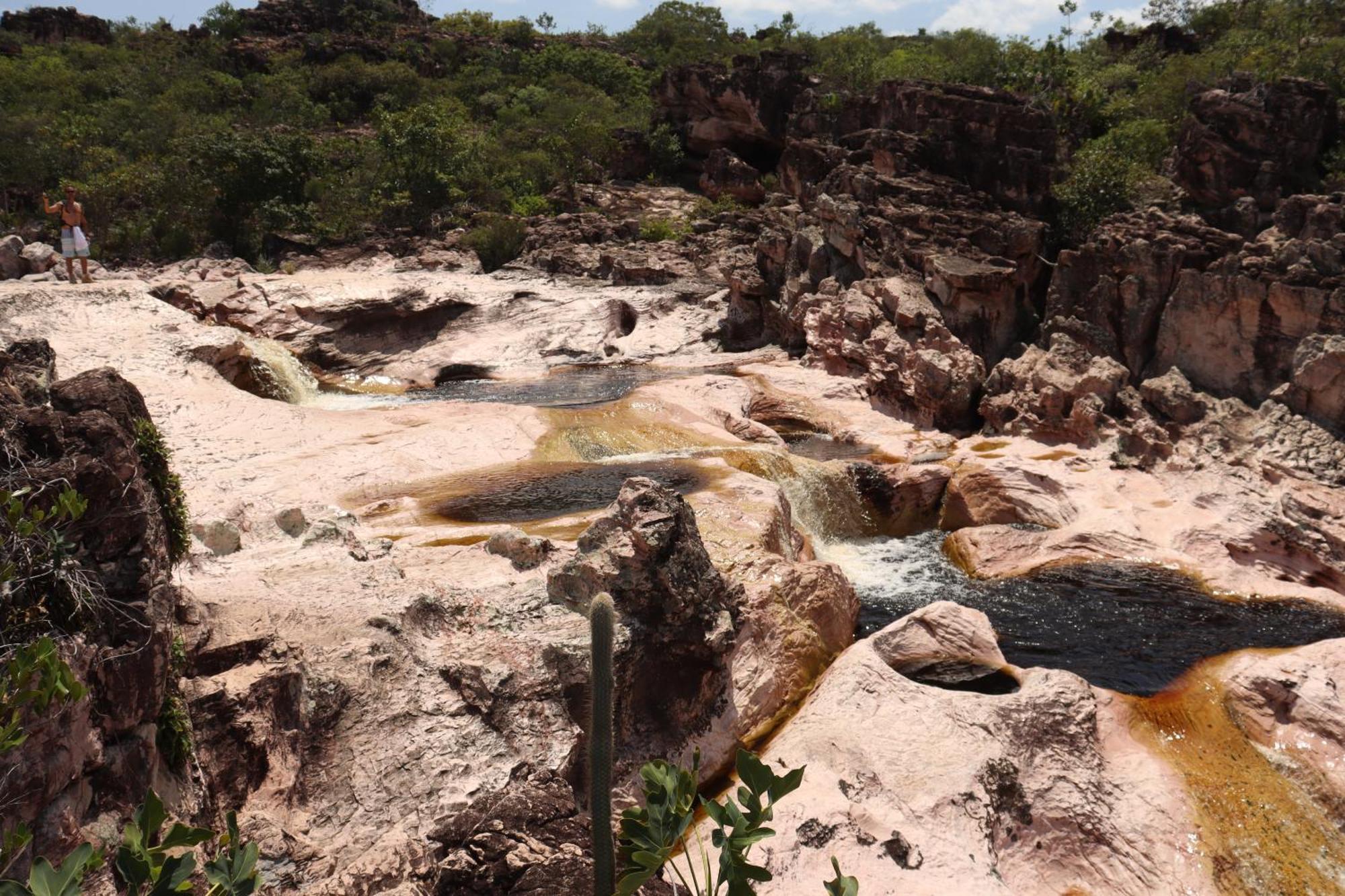 Chapada Backpackers Hostel Agencia เลนโซยส์ ภายนอก รูปภาพ