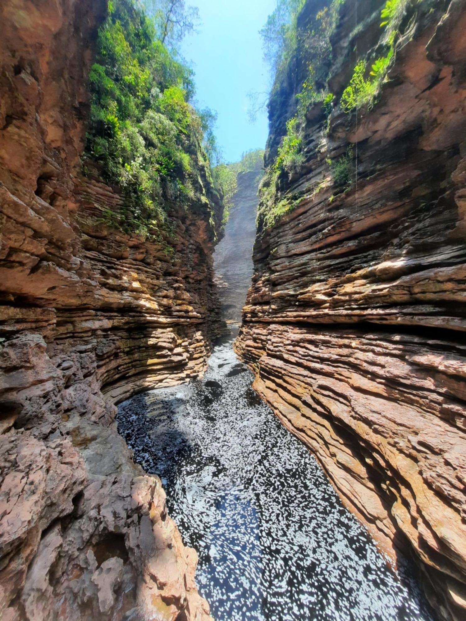 Chapada Backpackers Hostel Agencia เลนโซยส์ ภายนอก รูปภาพ