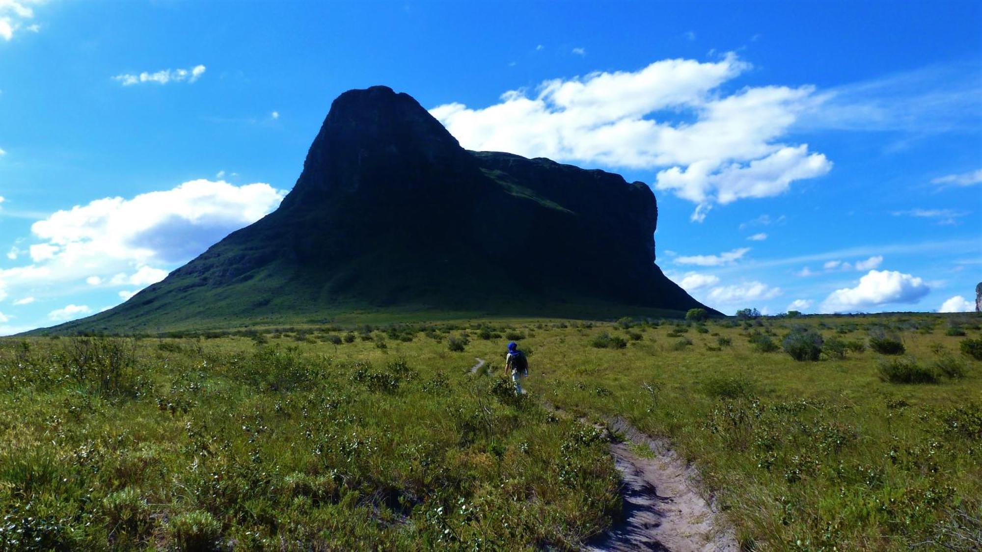 Chapada Backpackers Hostel Agencia เลนโซยส์ ภายนอก รูปภาพ